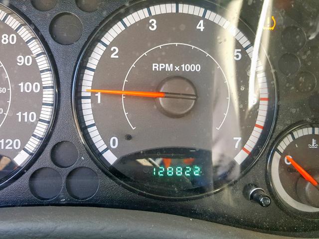 1J4GL38K15W725439 - 2005 JEEP LIBERTY RE GREEN photo 8