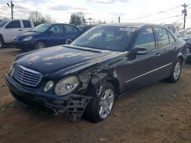 WDBUF65J23A086462 - 2003 MERCEDES-BENZ E 320 BLACK photo 2