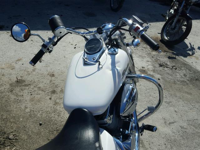 JH2RC50037K310323 - 2007 HONDA VT750 WHITE photo 5