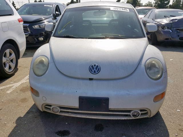 3VWCC21C0XM431953 - 1999 VOLKSWAGEN NEW BEETLE Ақ фото 9