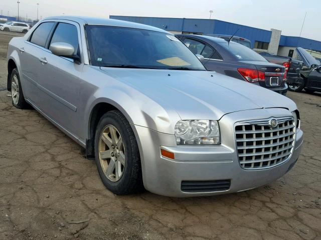 2C3LA43R96H513607 - 2006 CHRYSLER 300 SILVER photo 1