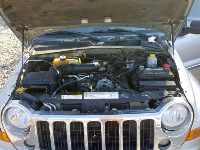 1J4GL58K86W280193 - 2006 JEEP LIBERTY LI SILVER photo 7