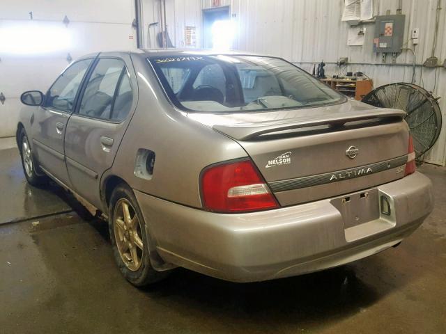 1N4DL01D7YC188493 - 2000 NISSAN ALTIMA XE SILVER photo 3