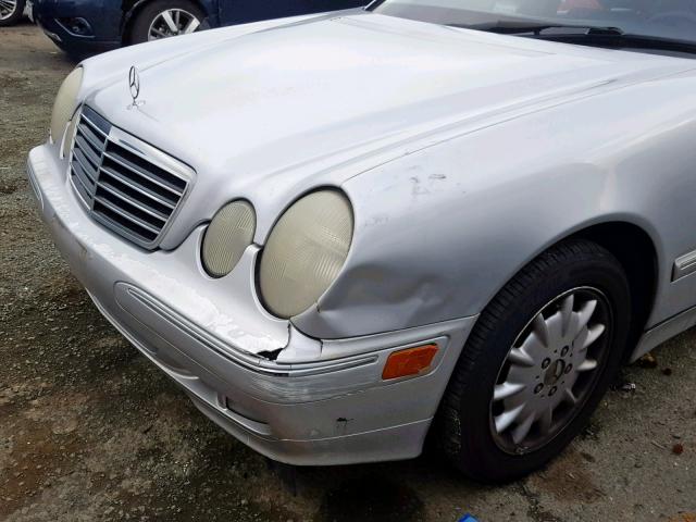 WDBJF65JXYB157945 - 2000 MERCEDES-BENZ E 320 SILVER photo 9