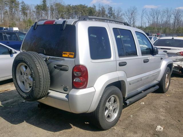 1J4GK38K05W689455 - 2005 JEEP LIBERTY RE SILVER photo 4