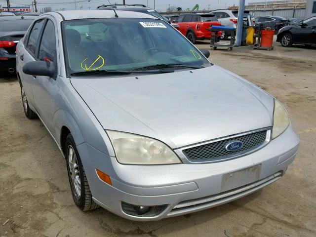 1FAHP34N15W216374 - 2005 FORD FOCUS ZX4 SILVER photo 1