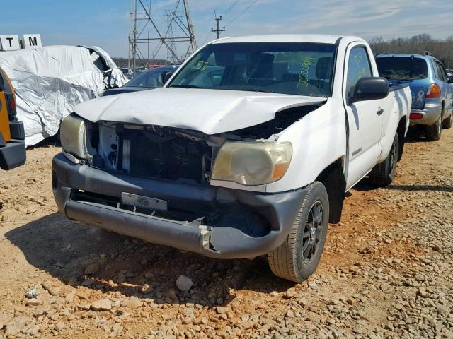 5TENX22NX6Z200253 - 2006 TOYOTA TACOMA WHITE photo 2