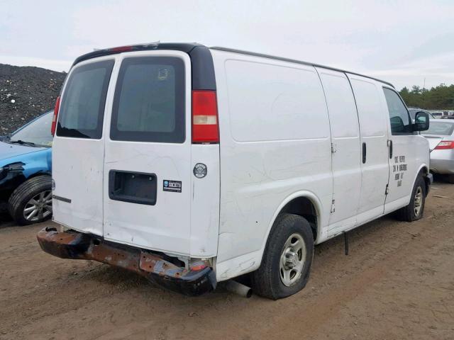 1GCFG15X881105358 - 2008 CHEVROLET EXPRESS G1 WHITE photo 4