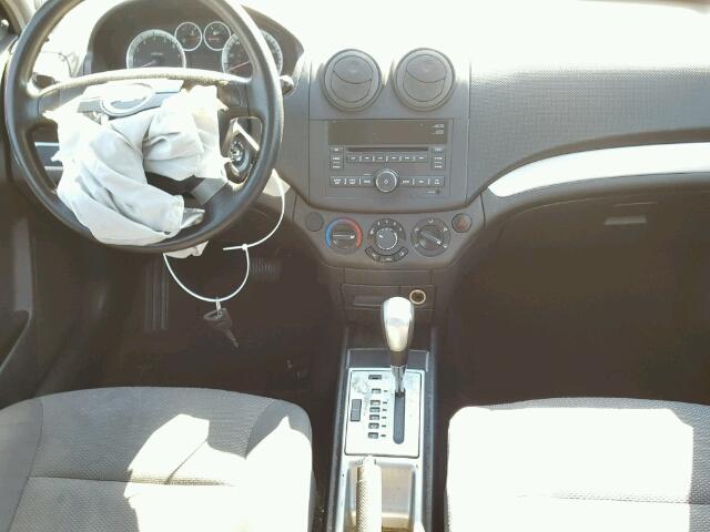 KL1TD5DE8AB126348 - 2010 CHEVROLET AVEO LS RED photo 9