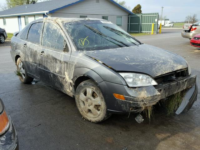 1FAFP34N96W110151 - 2006 FORD FOCUS ZX4 GRAY photo 1