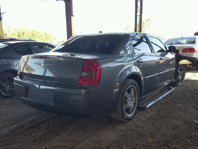 2C3KA43R88H176927 - 2008 CHRYSLER 300 LX GRAY photo 4