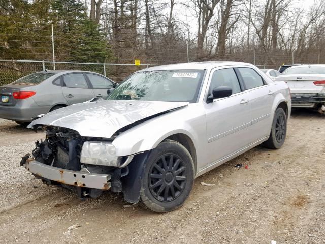 2C3KA43R66H376797 - 2006 CHRYSLER 300 SILVER photo 2