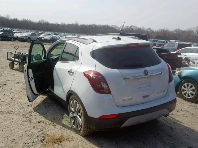 KL4CJASB7JB581933 - 2018 BUICK ENCORE PRE WHITE photo 3