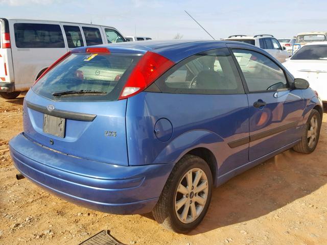 3FAFP31353R123027 - 2003 FORD FOCUS ZX3 BLUE photo 4