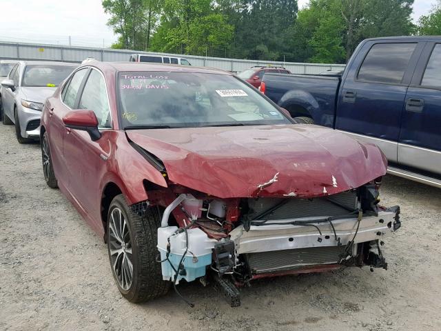 4T1B21HK0JU501832 - 2018 TOYOTA CAMRY HYBR RED photo 1