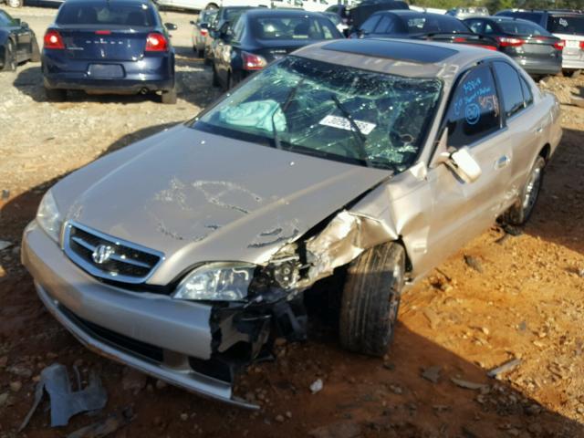 19UUA5669YA018432 - 2000 ACURA 3.2TL GOLD photo 2