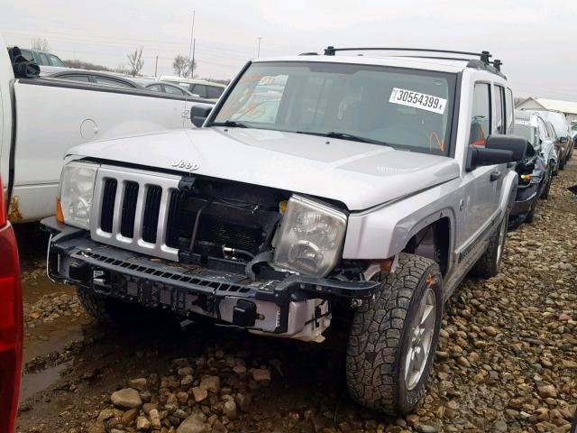 1J8HG48N96C274173 - 2006 JEEP COMMANDER SILVER photo 2