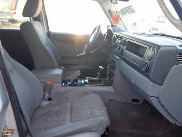 1J8HG48N96C274173 - 2006 JEEP COMMANDER SILVER photo 5