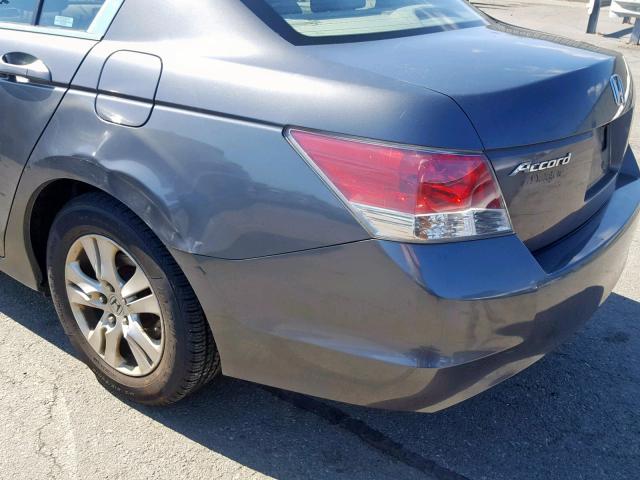 1HGCP26428A038528 - 2008 HONDA ACCORD LXP GRAY photo 9