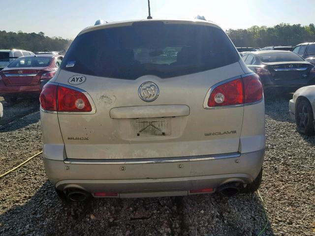 5GAKRCEDXCJ269408 - 2012 BUICK ENCLAVE WHITE photo 9