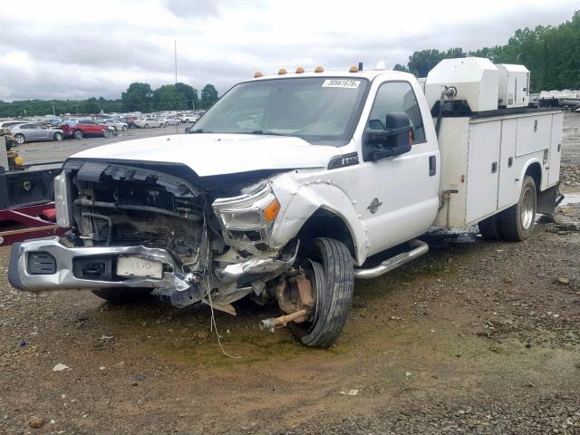 1FDUF5GT1CEC34485 - 2012 FORD F550 SUPER WHITE photo 2