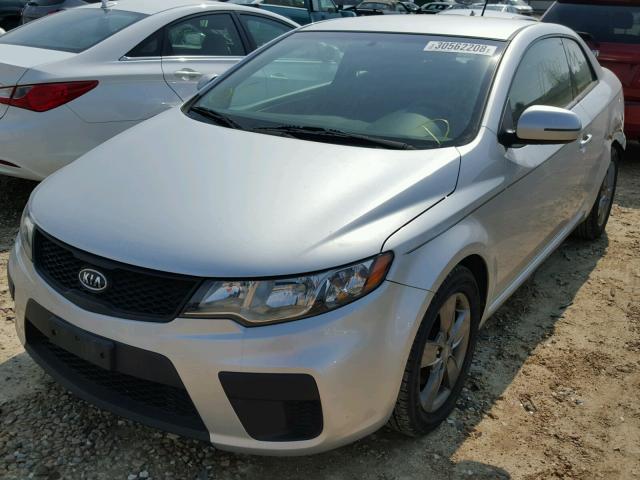 KNAFU6A29B5372926 - 2011 KIA FORTE EX SILVER photo 2