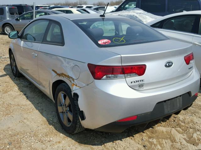 KNAFU6A29B5372926 - 2011 KIA FORTE EX SILVER photo 3