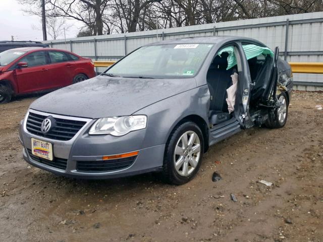 WVWJK73C68P002318 - 2008 VOLKSWAGEN PASSAT TUR GRAY photo 2