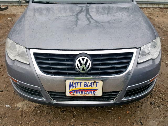 WVWJK73C68P002318 - 2008 VOLKSWAGEN PASSAT TUR GRAY photo 7