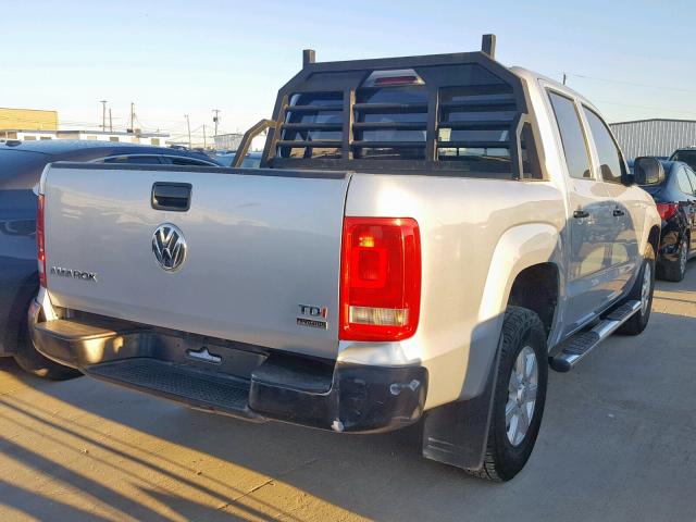 8AWDD42H2CA051846 - 2012 VOLKSWAGEN AMAROK SILVER photo 4