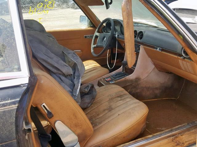 WDBBA45A2BB006130 - 1981 MERCEDES-BENZ 380 SL BLACK photo 5