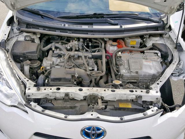 JTDKDTB31E1073417 - 2014 TOYOTA PRIUS C WHITE photo 7