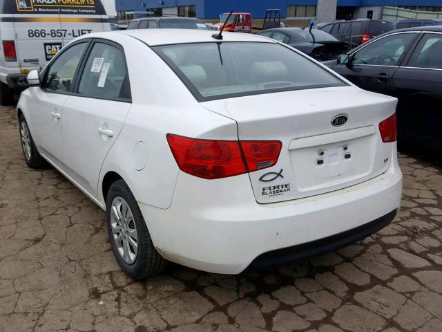 KNAFU4A22C5483808 - 2012 KIA FORTE EX WHITE photo 3