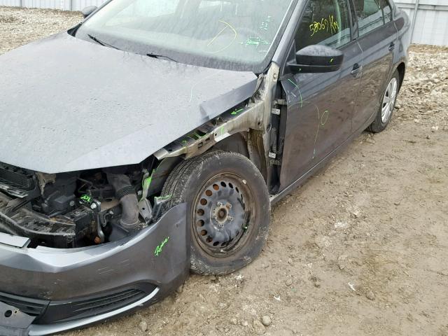 3VW2K7AJ6DM301553 - 2013 VOLKSWAGEN JETTA BASE GRAY photo 9