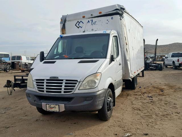 WDPPF445779355112 - 2007 FREIGHTLINER SPRINTER 3 WHITE photo 2