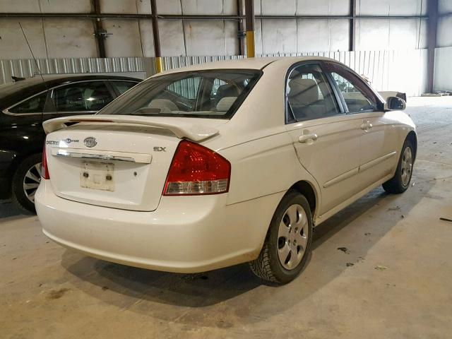 KNAFE221595631000 - 2009 KIA SPECTRA EX WHITE photo 4