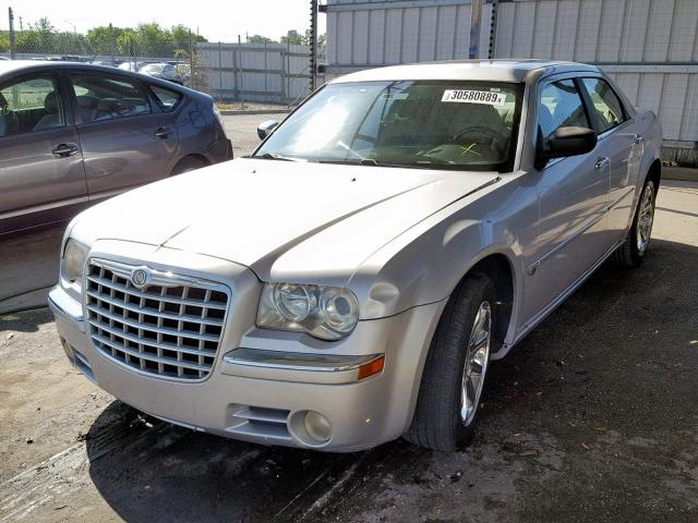 2C3LA63H96H135033 - 2006 CHRYSLER 300C GRAY photo 2