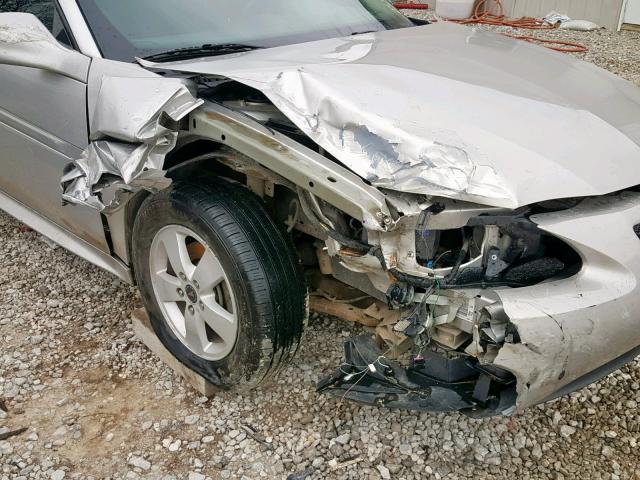 2G2WP552561208647 - 2006 PONTIAC GRAND PRIX SILVER photo 9