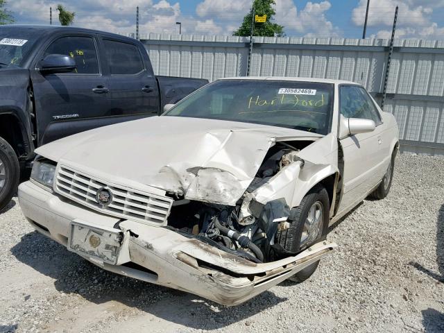 1G6ET12951B108749 - 2001 CADILLAC ELDORADO T WHITE photo 2