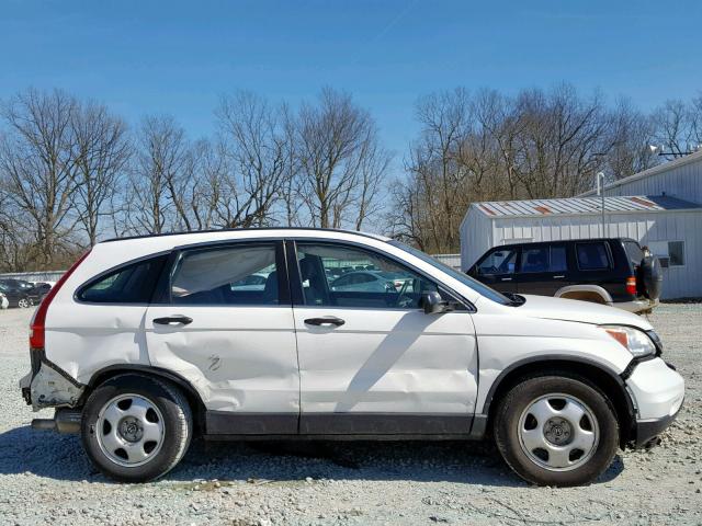 5J6RE4H3XBL045330 - 2011 HONDA CR-V LX WHITE photo 9