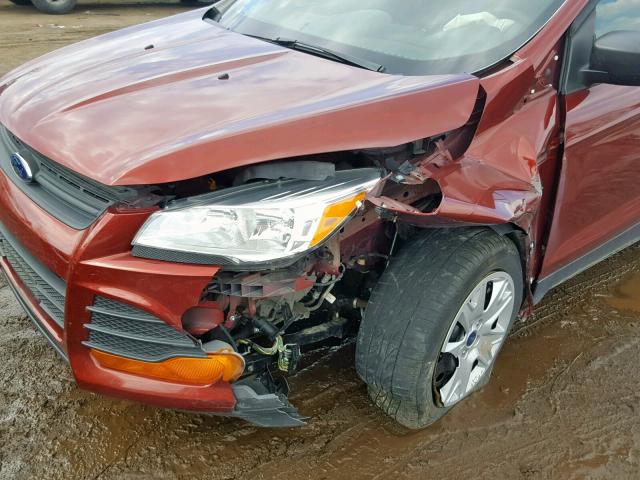 1FMCU0F77EUA11854 - 2014 FORD ESCAPE S RED photo 9