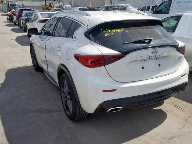 SJKCH5CP6HA027881 - 2017 INFINITI QX30 BASE WHITE photo 3