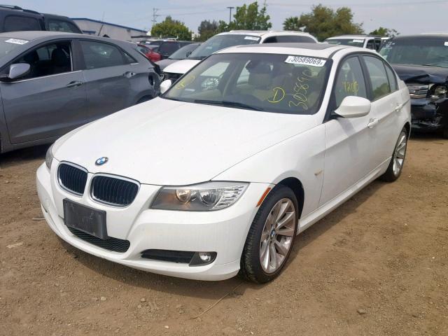 WBAPH5C59BA442507 - 2011 BMW 328 I SULE WHITE photo 2