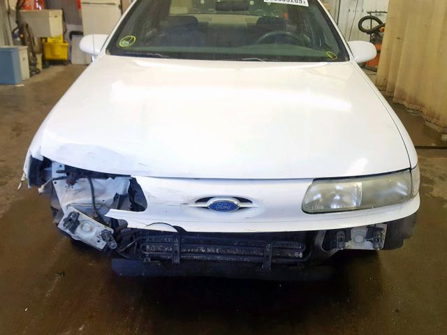 1FALP52U8SG112387 - 1995 FORD TAURUS GL WHITE photo 9