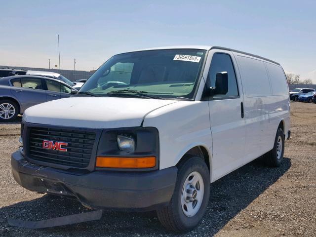 1GTFH154581234595 - 2008 GMC SAVANA G15 WHITE photo 2