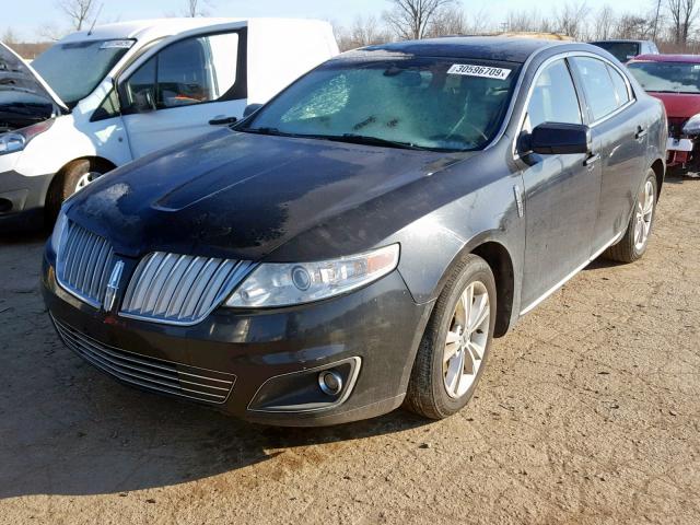 1LNHM93R09G600605 - 2009 LINCOLN MKS BLACK photo 2