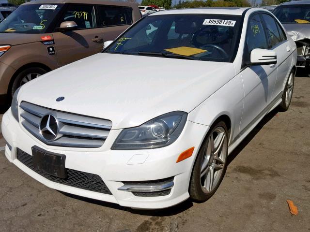 WDDGF4HB0DA781277 - 2013 MERCEDES-BENZ C 250 WHITE photo 2