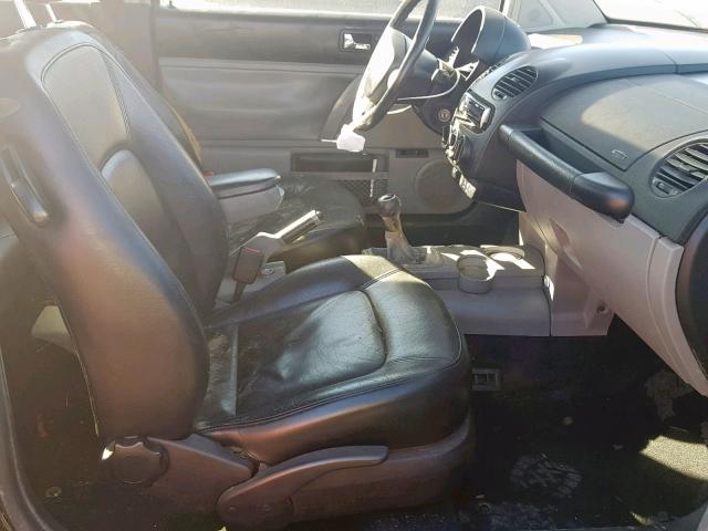 3VWCC21C4YM454590 - 2000 VOLKSWAGEN NEW BEETLE Schwarz Foto 5