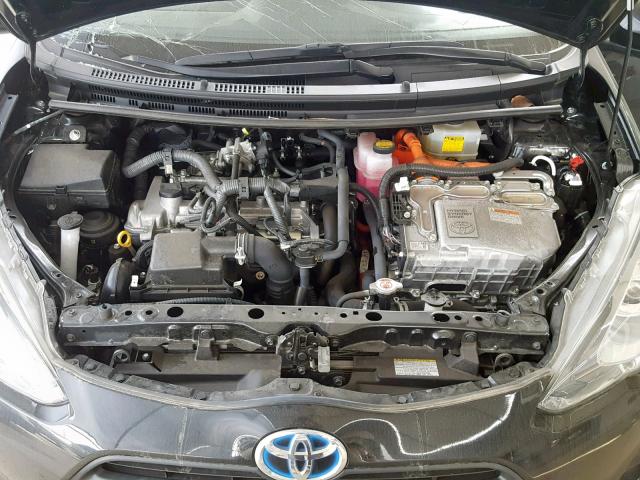 JTDKDTB33H1592263 - 2017 TOYOTA PRIUS C BLUE photo 7