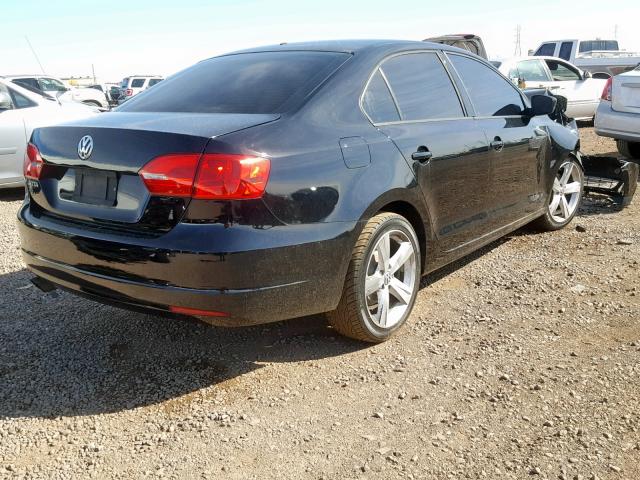 3VW1K7AJ2CM354325 - 2012 VOLKSWAGEN JETTA BASE BLACK photo 4